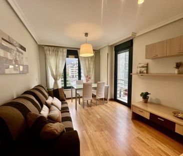 Alquiler de piso en Calle Alfonso III el Magno, 17 - Photo 6