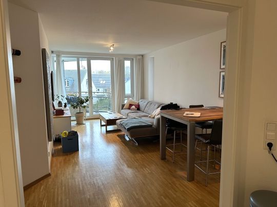 Findorff: eine besonders geschnittene 3-Zimmer Whg., 2. OG, mit Fahrstuhl, EBK, Balkon u. Stellplatz - Photo 1