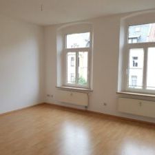 Freiheitsstr. 37, Wohnung 6 – Balkon, Bad mit Wanne, Abstellraum im Treppenhaus, Keller - Photo 1