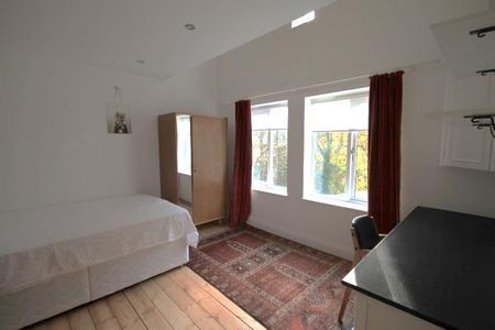 4 bedroom private hall to rent - Photo 3