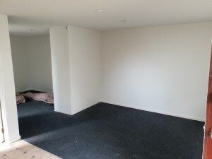 UPPER RICCARTON – 1 BEDROOM FLAT (SLEEPOUT) - Photo 2