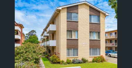 CENTRAL LIVING! - Photo 4