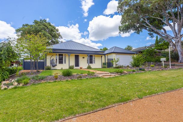 11 Halloran Drive, Jerrabomberra - Photo 1