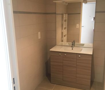 Location Appartement 2 pièces 40m² CAGNES SUR MER 06800 - Photo 4