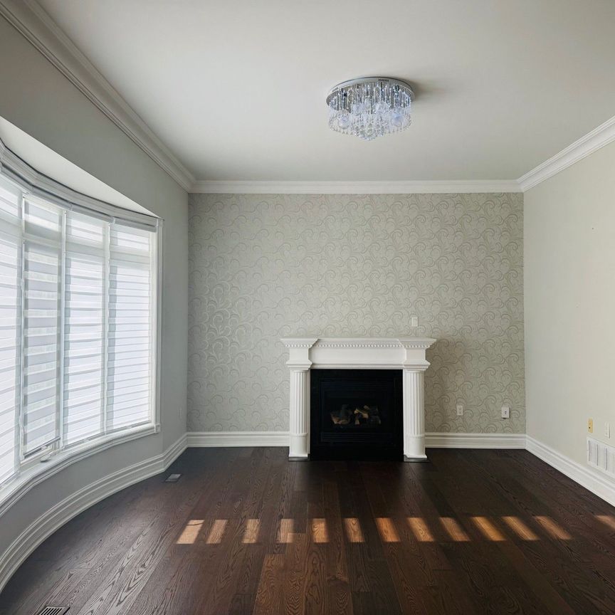 For Lease - 341 Tower Hill Road, Richmond Hill, Ontario - Photo 1