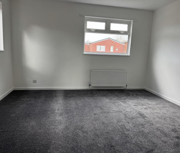 4 bedroom link detached house to rent - Photo 1