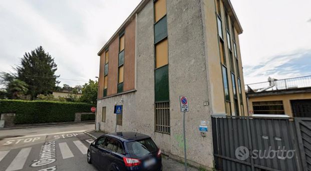 Stanza singola con posto auto a Monza - Photo 1