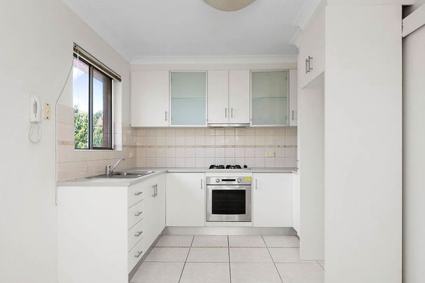 Unit 6/8 Keen Avenue, - Photo 1