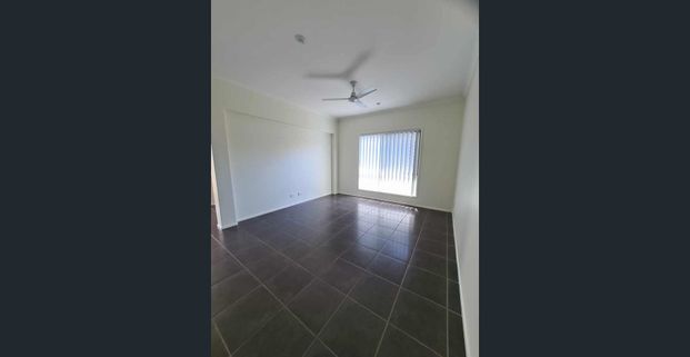 NORTH LAKES FAIR WAY CHASE PRECINCT – 2x AIR CONDITIONERS-2 LIVING AREAS - Photo 1