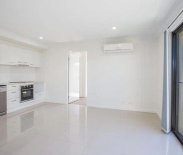 2/34 Azure Street, Rosewood QLD 4340 - House For Rent | Domain - Photo 2
