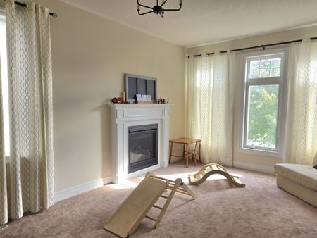 For Lease - 93 Allegra Drive Unit# Upper, Wasaga Beach, Ontario - Photo 3