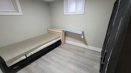 For Lease - 518 Annapolis Avenue Unit# Bsmt, Oshawa, Ontario - Photo 2