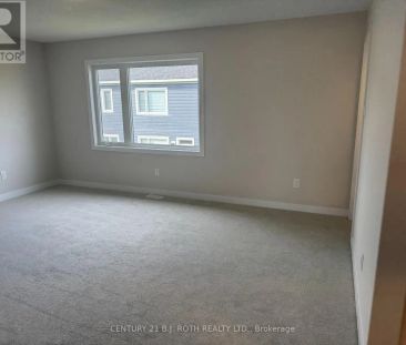 944 SEAGRAVE LANE - Photo 4