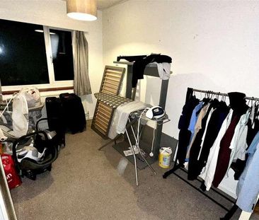 Cove Road, Farnborough, GU14 - Photo 6