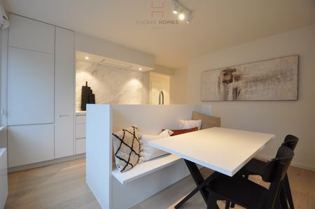 Volledig gerenoveerd, gemeubeld hoekappartement gelegen op enkele stappen van de zee en de Lippenslaan - Photo 4