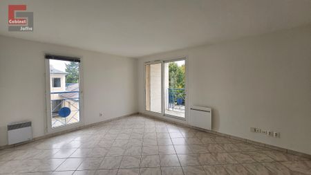 Location Appartement 3 pièces 62m² AVON 77210 - Photo 2