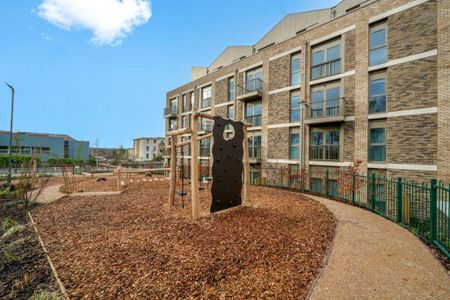 2 bedroom flat to rent - Photo 4