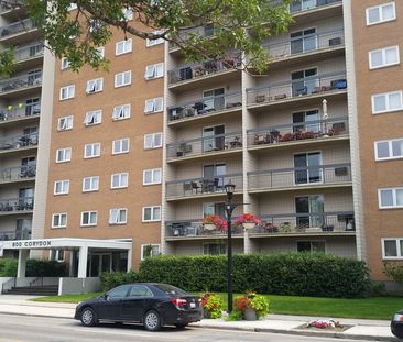 Dover Place | 800 Corydon Avenue, Winnipeg - Photo 1