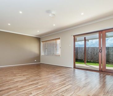 Comfort, Style and Convenience Under One Roof! - Photo 1