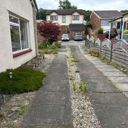 Basildene Close, Gilwern, Abergavenny, NP7 - Photo 1