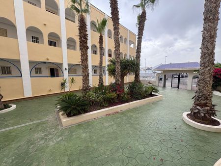 Alquiler de piso en Mil Palmeras - Photo 2