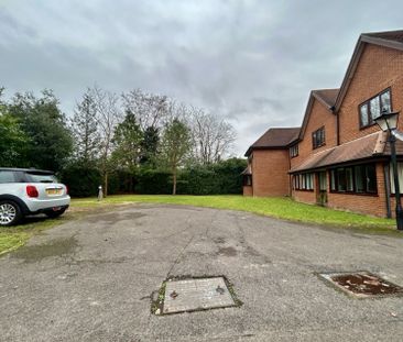 Flat 1 Bassett Wood Mews - Photo 6