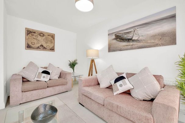 5 bedroom semi-detached house to rent - Photo 1