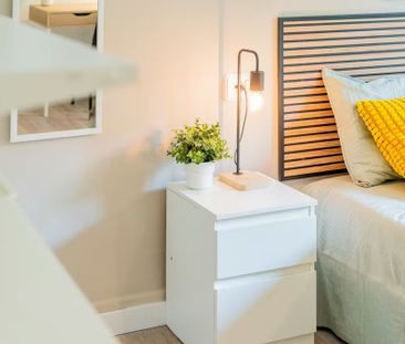 Carrer d'Honorat Juan, Valencia, Valencian Community 46007 - Photo 1