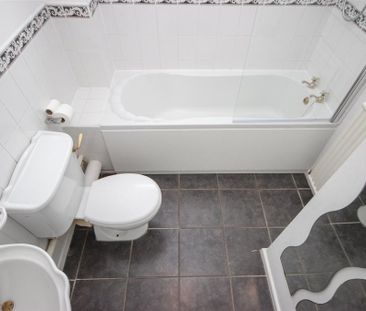 3 bedroom semi-detached house to rent - Photo 2