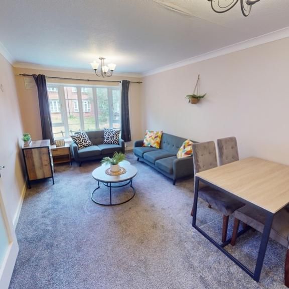 2 bedroom flat to rent - Photo 1