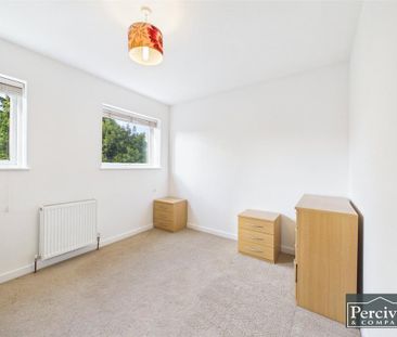 3 bedroom semi-detached house to rent - Photo 5