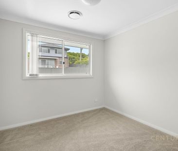 Great Location &vert; Pergola &vert; Ready to Move in - Photo 1