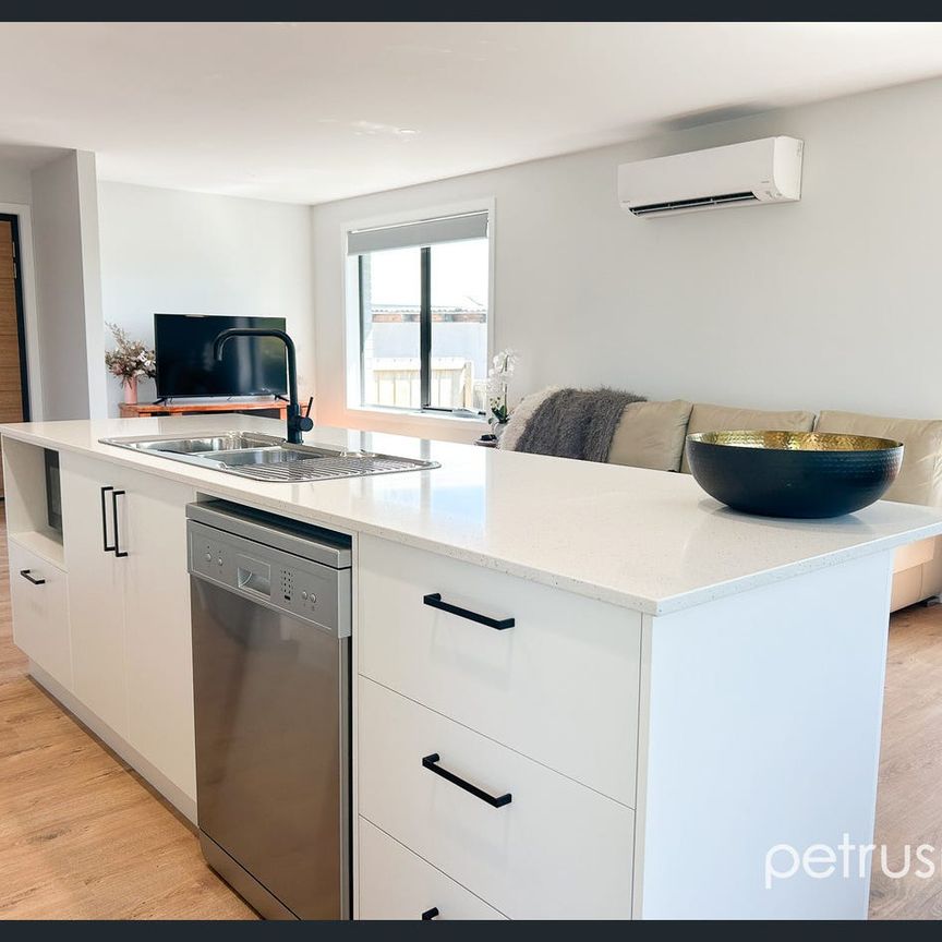 Fully Furnished Property on Amundsen - Photo 1