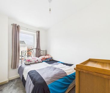 2 bedroom end of terrace house to rent - Photo 4