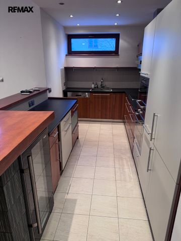 Pronájem domu 184 m², Jesenice - Photo 4