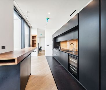 London , W12 7GN - Photo 6