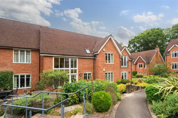 Dunwood Court, Sherfield English, Romsey - Photo 1