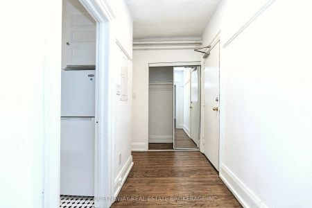 100 Vaughan Road #25 - Photo 3