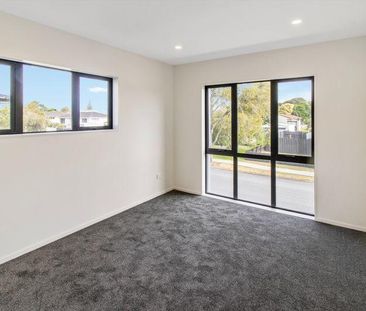 Brand new 3 bedroom town home for rent in Manurewa! - Photo 1