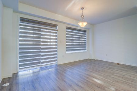 For Lease - 756 Heathrow Path, Oshawa, Ontario - Photo 4