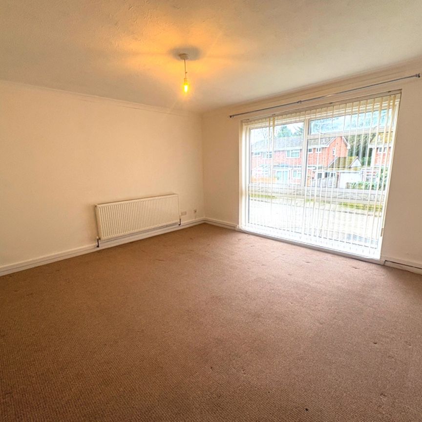 2 bedroom Flat To Let - Photo 1