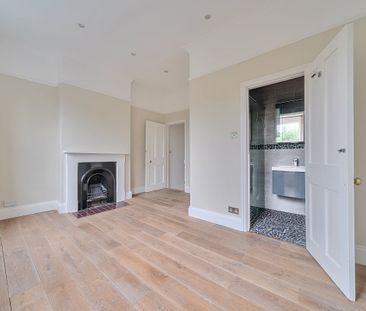 4 bedroom semi-detached house to rent - Photo 1