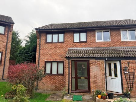 3 bedroom semi-detached house to rent - Photo 5