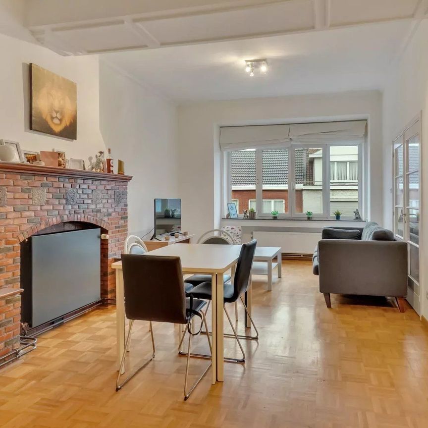 Karaktervol appartement in hart van Sint-Truiden - Photo 1