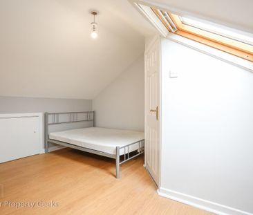 19 Titania Street, Belfast, BT6 8NT - Photo 4