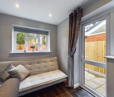 2 bedroom terraced house to rent - Photo 4