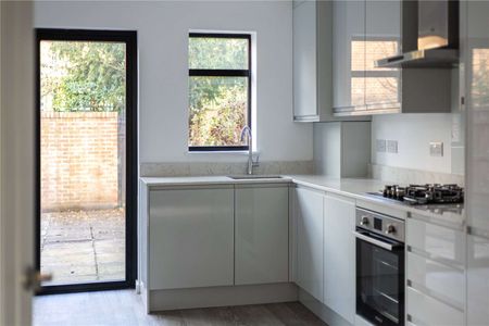 A newly renovated two bedroom house - Photo 3