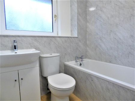 2 bedroom terraced house to rent - Photo 3