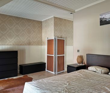 Gezellige instapklare woning met zonnig koertje in Eeklo! - Foto 6