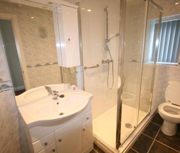 2 bedroom terraced house to rent - Photo 4